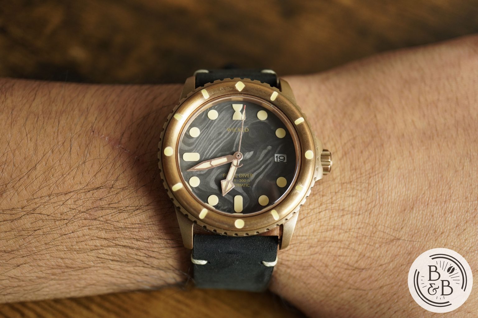 wicked watch pearl diver