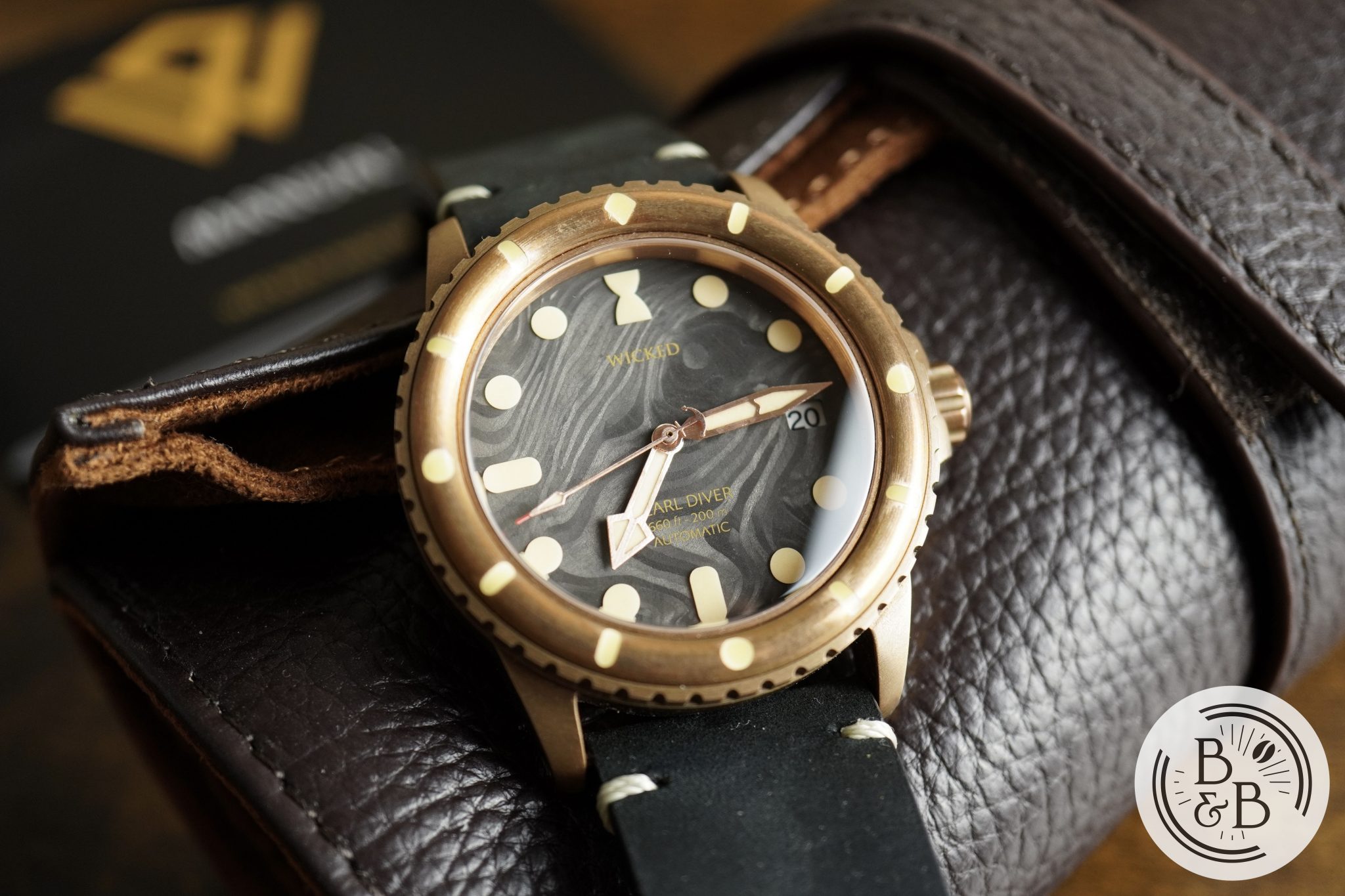 wicked watch pearl diver