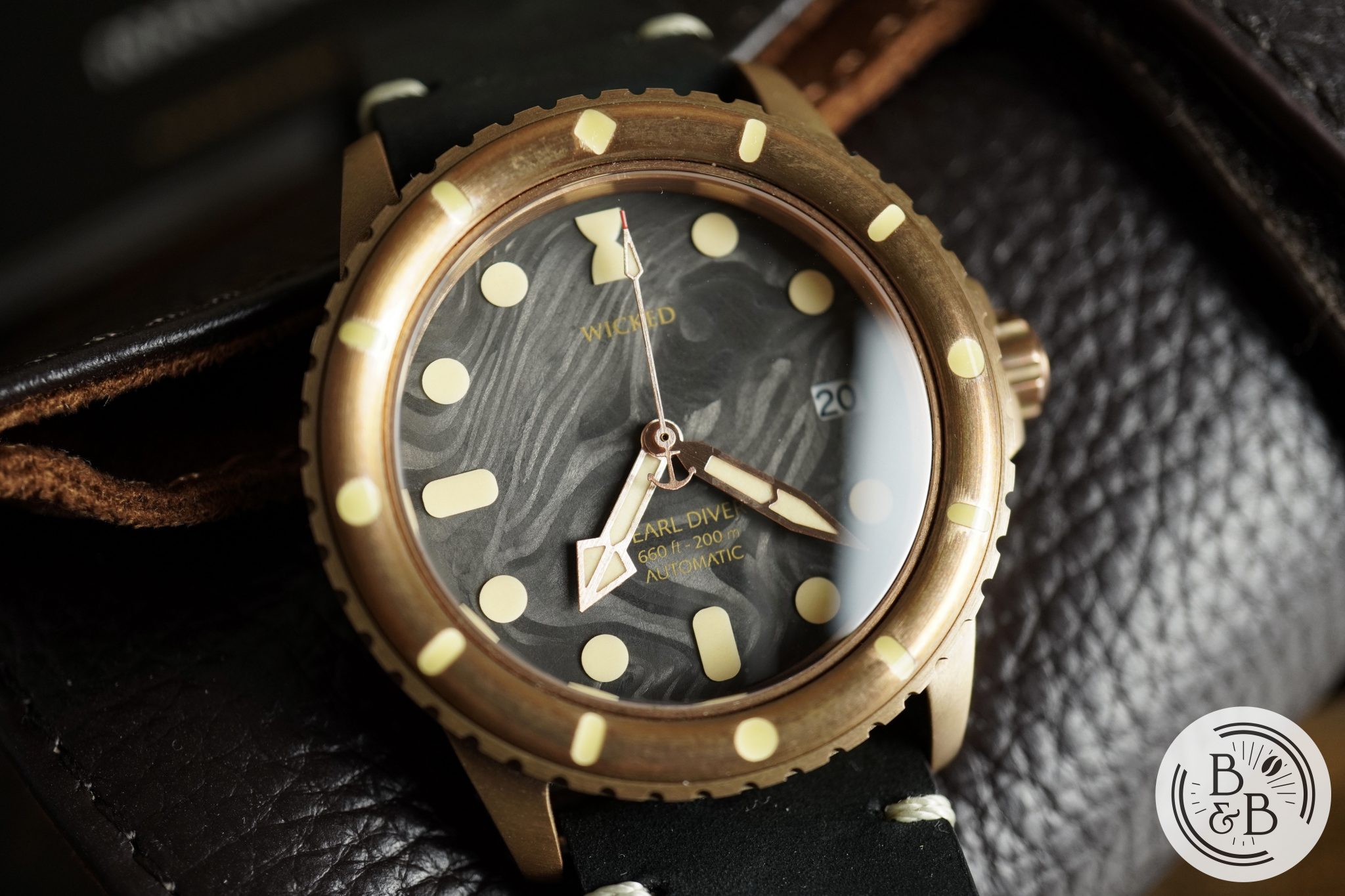 wicked watch pearl diver