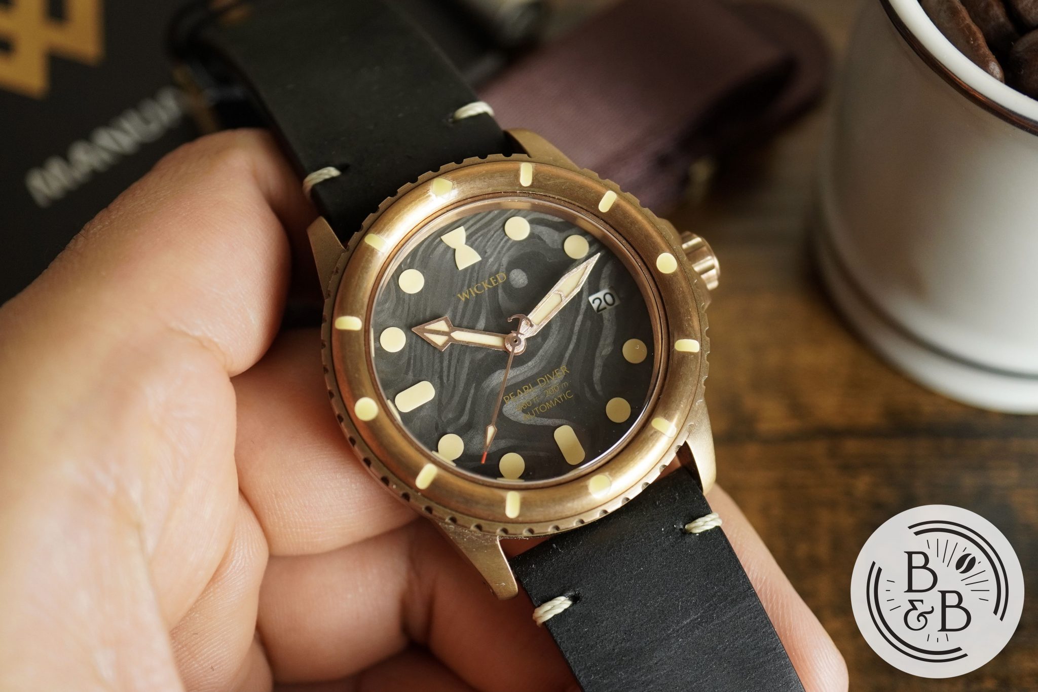 wicked watch pearl diver